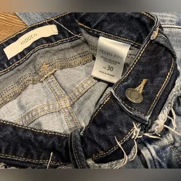 NWOT, Hidden “Zoey” Jeans, Distressed Contrasting Denim High Rise Fit, Size 30 - Picture 5 of 6